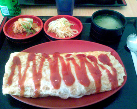 韓国料理店のキムチオムライス